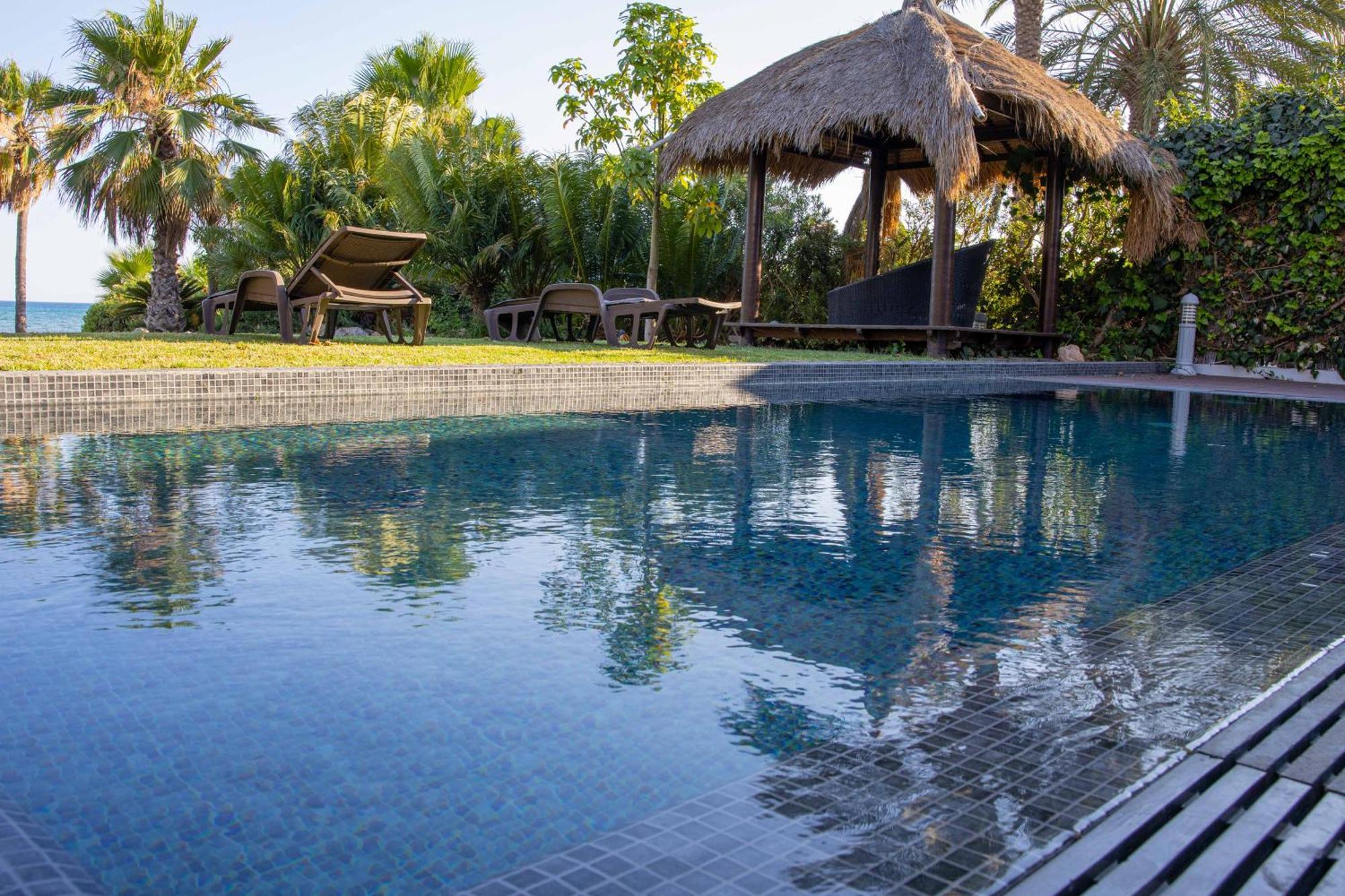 Balinese Vila Agia Napa Exterior foto