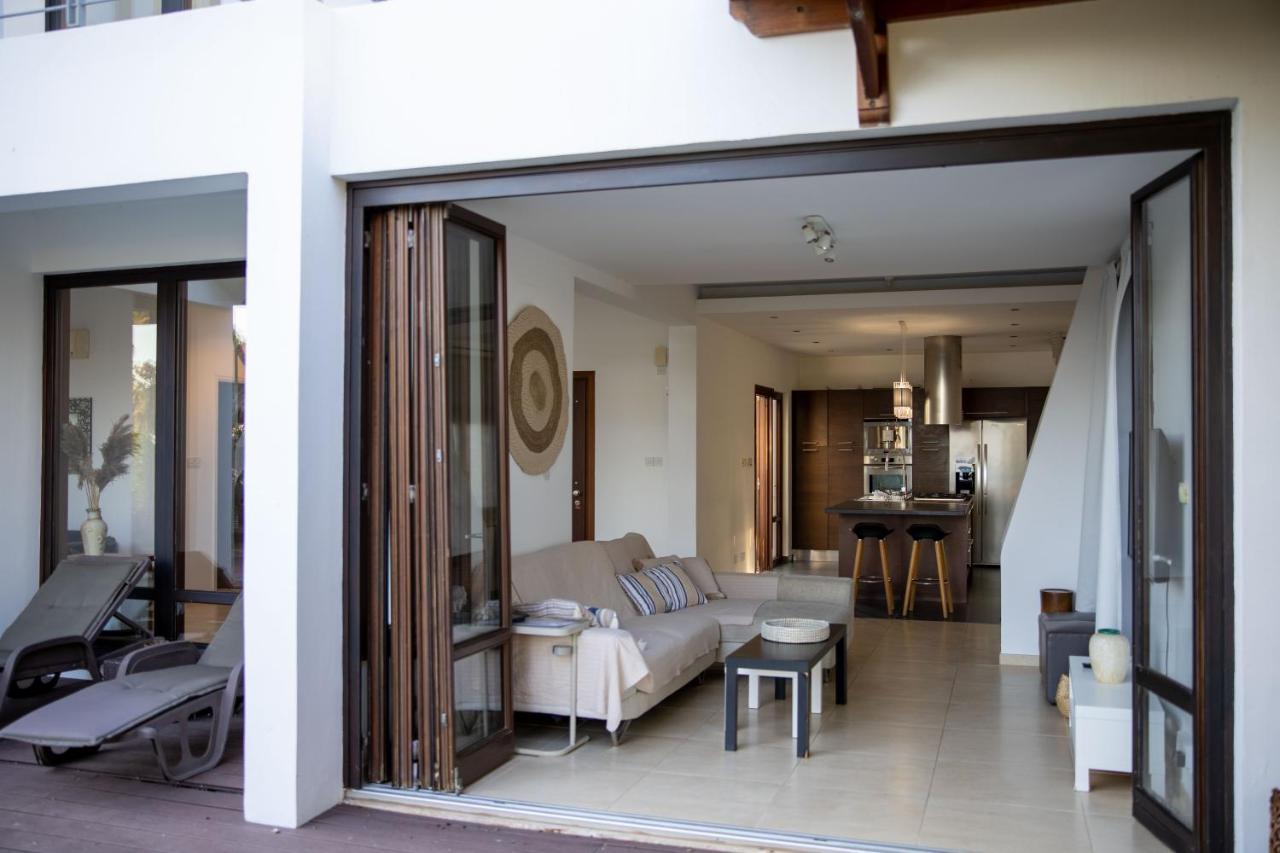 Balinese Vila Agia Napa Exterior foto
