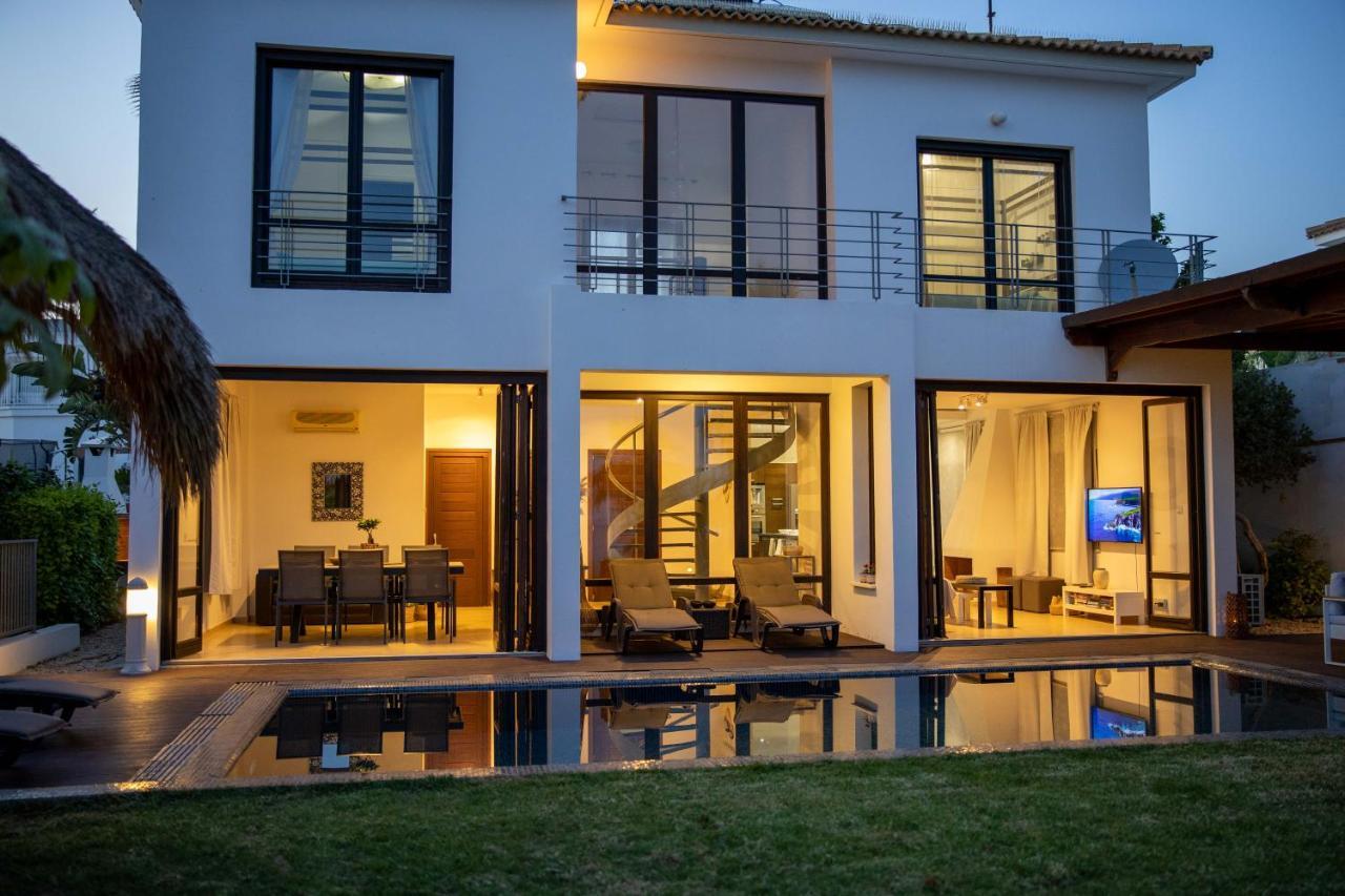 Balinese Vila Agia Napa Exterior foto